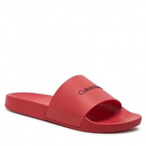 Calvin Klein ανδρική παντόφλα slide σε κόκκινο χρώμα με το λογότυπο της εταιρείας HM0HM00455 XAE